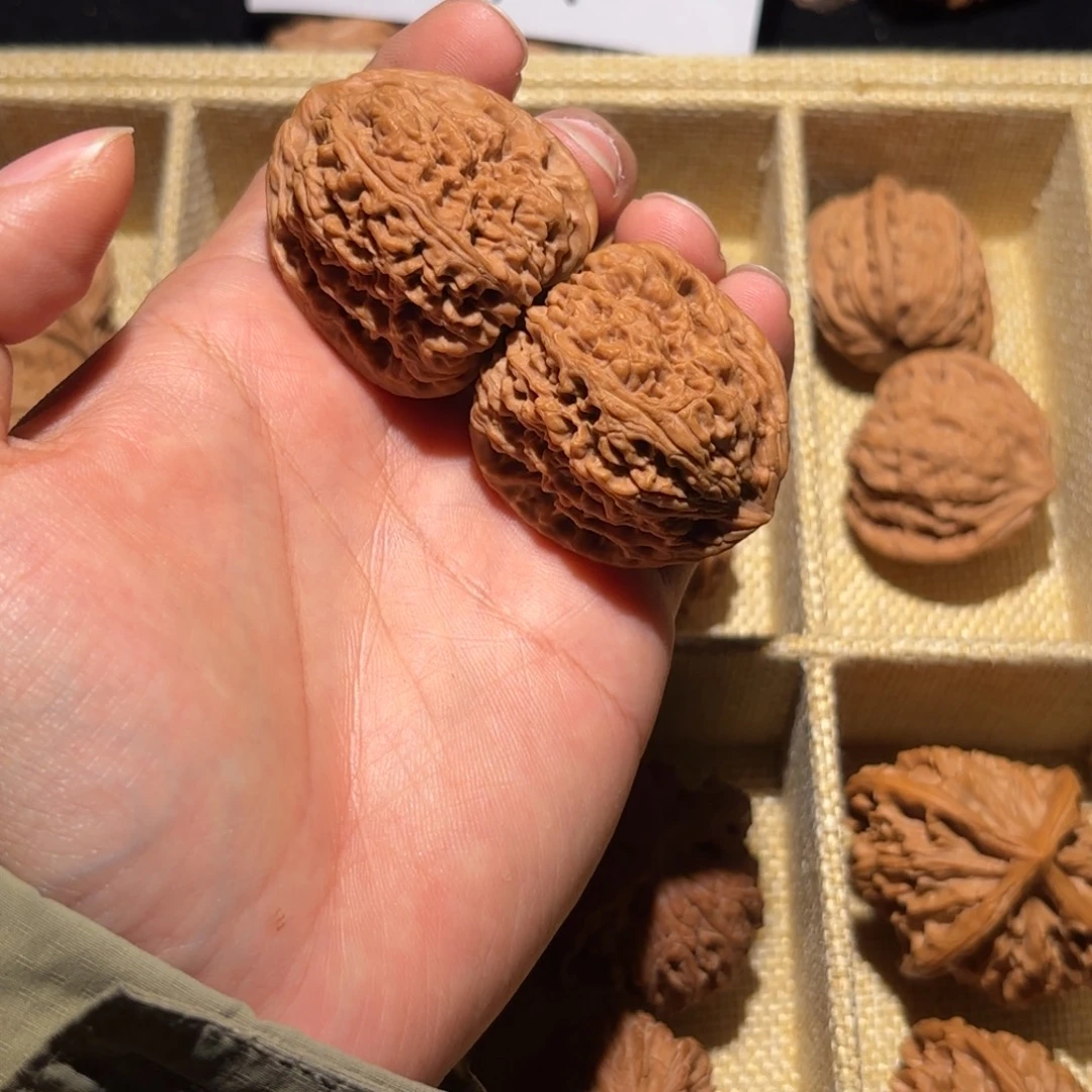 文玩核桃吊坠36+高炮三角南疆石4