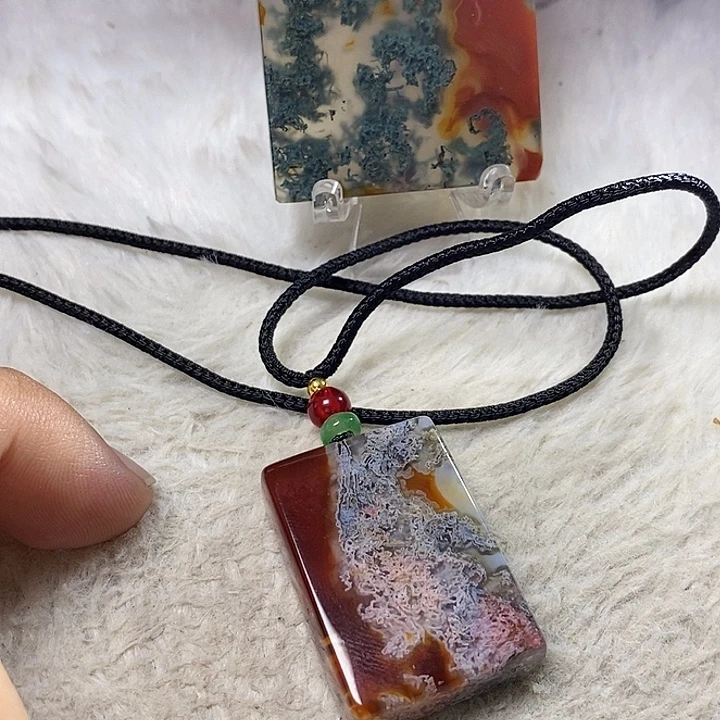 南***人未镶嵌颈饰玛瑙/玉髓
