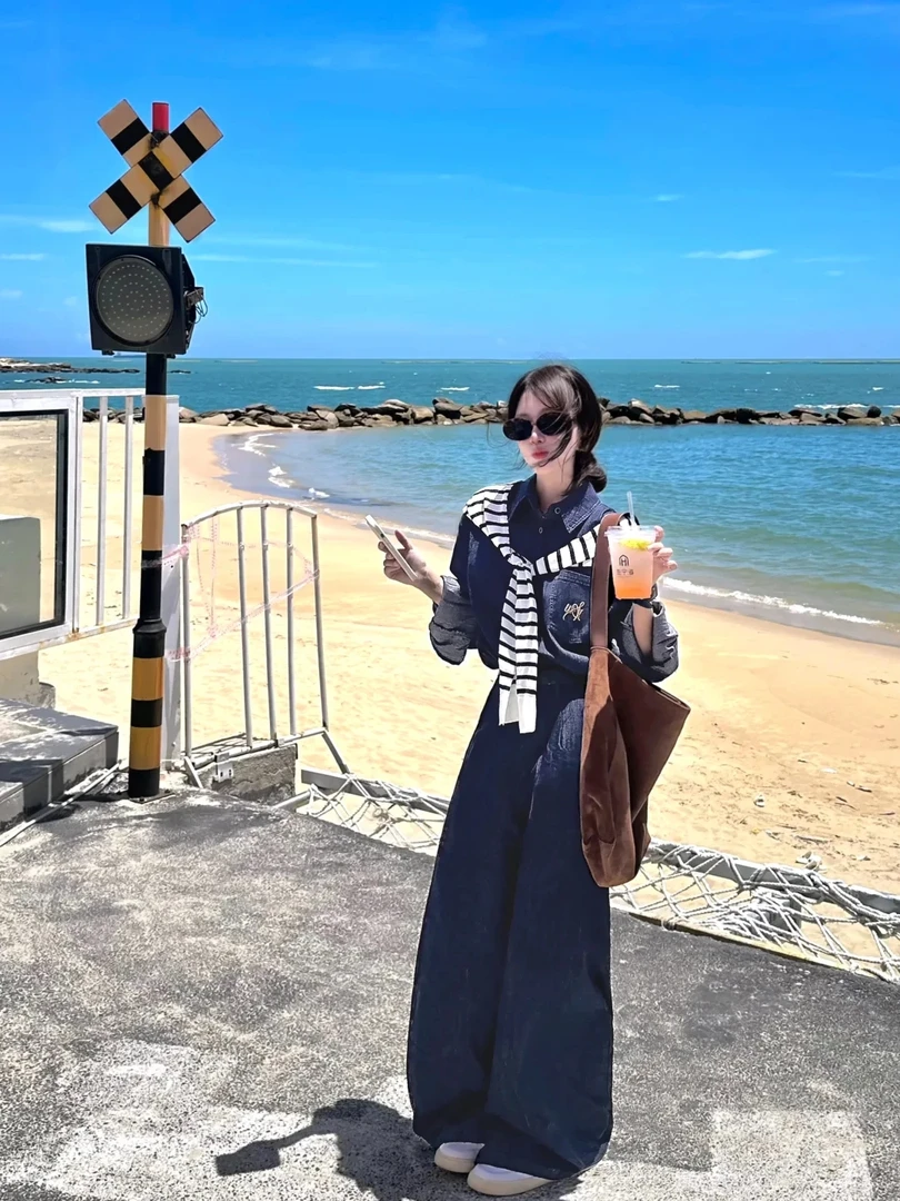 韩系穿搭一整套女时尚设计感披肩+牛仔衬衫阔腿裤松弛感两件套装