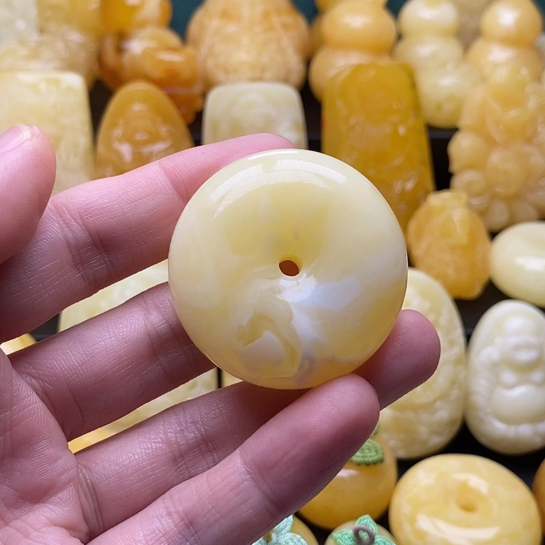 琥珀颈饰未镶嵌琥珀蜜蜡吊坠