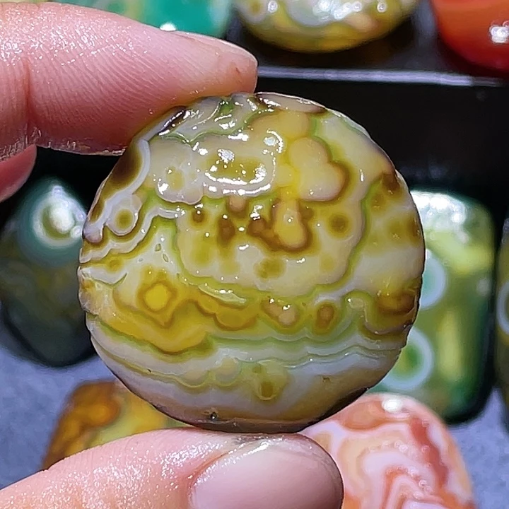 玛瑙/玉髓未镶嵌珠宝奇石