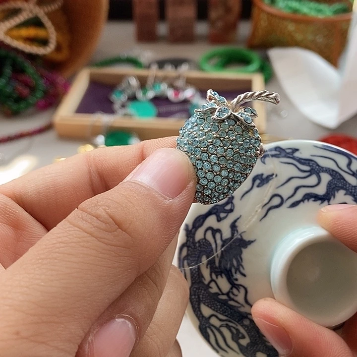 瓷片不哈哈哈哈哥哥哈哈哈哈哈哈