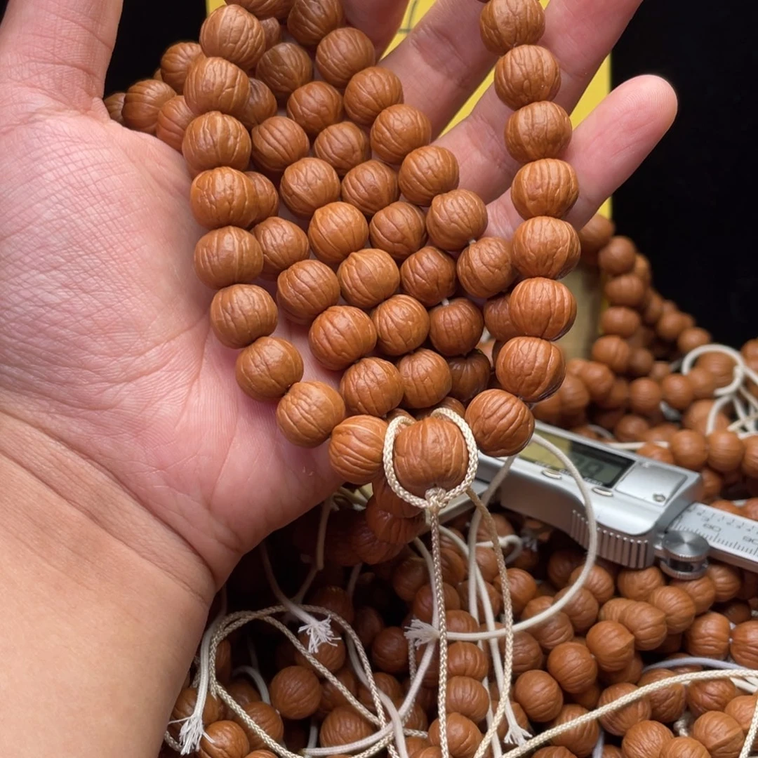 猴头核桃手串南瓜13手持