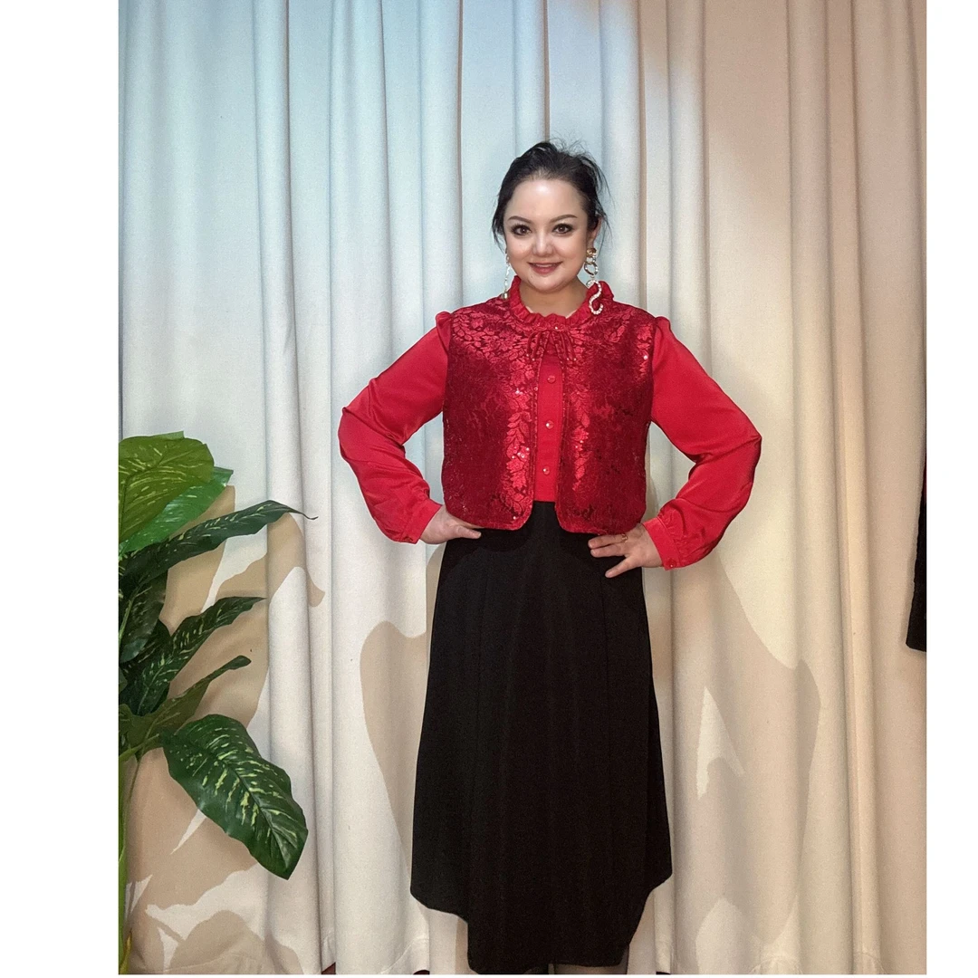 发依扎新款上红下白连衣裙