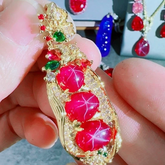 红宝石颈饰未镶嵌