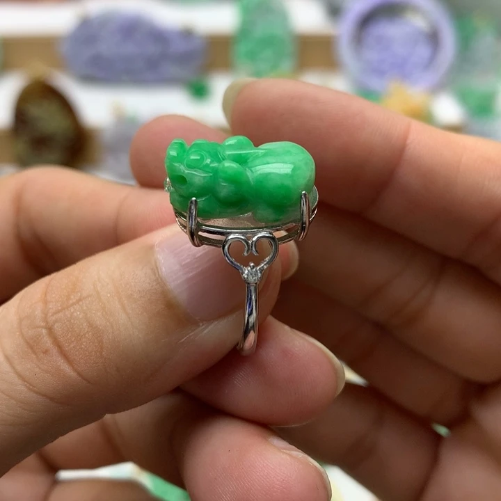 颈饰未镶嵌翡翠翡翠