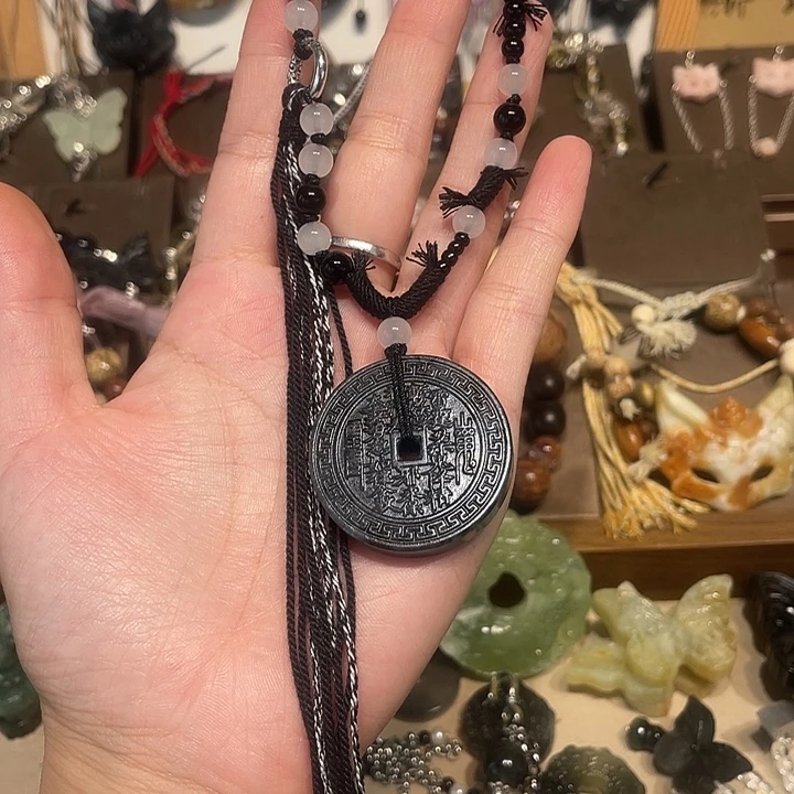 蛇纹石玉合金颈饰