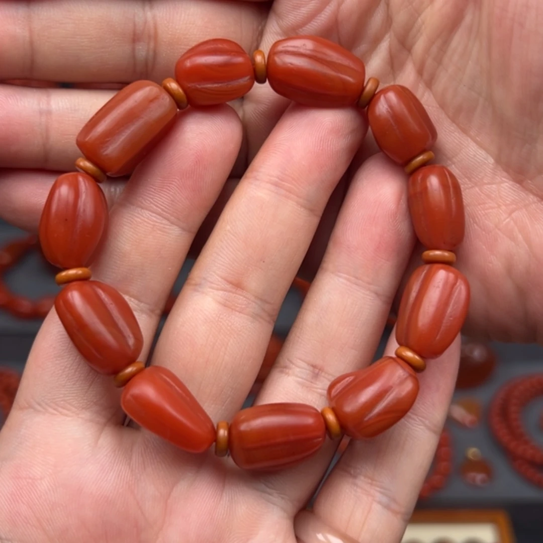 未镶嵌保山杨柳大黑洞随行瓜珠手串（13mm 左右）南红玛瑙