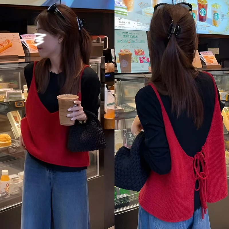 早秋穿搭一整套女2025新款韩版黑色打底衫针织马甲牛仔裤三件套装