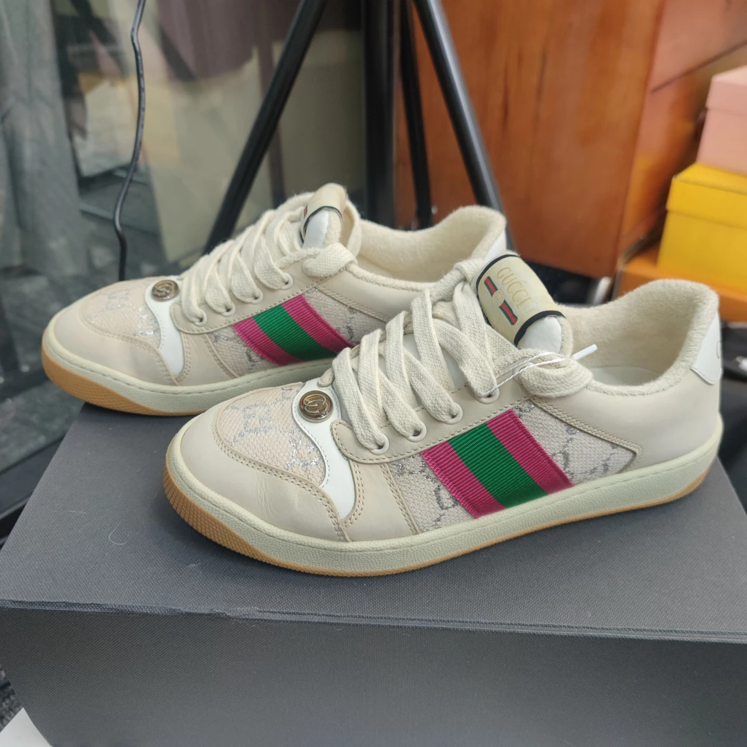 95新 GUCCI/古驰 青奢荟/36.5码/经典百搭奶白拼红板鞋/////56470