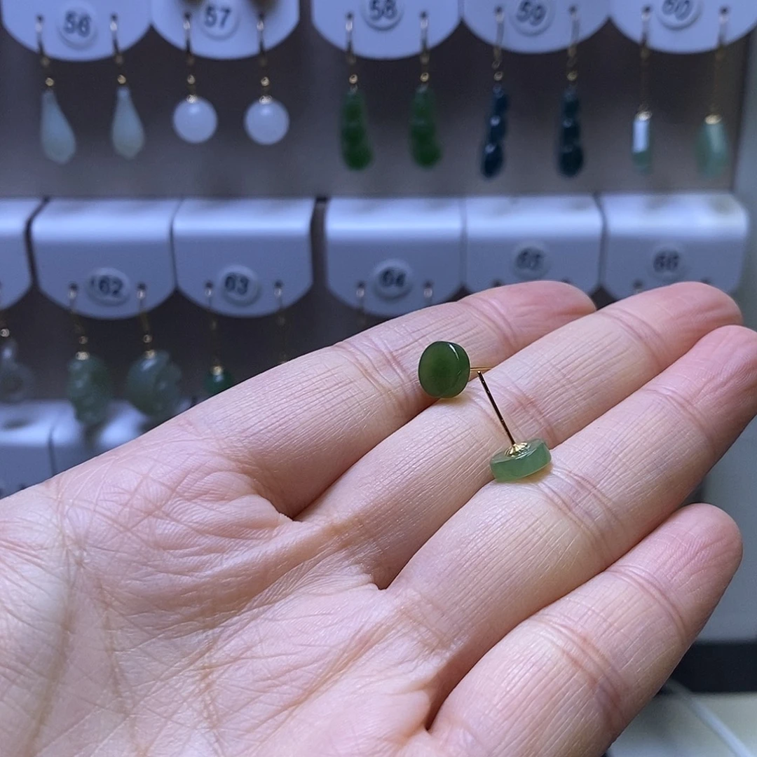 和田玉18K金镶嵌耳饰