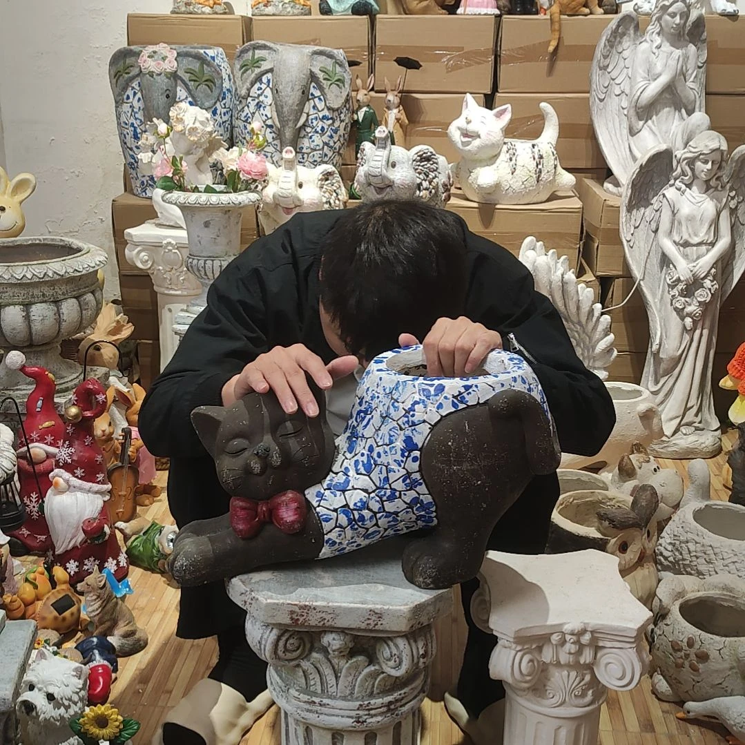 合成树脂青花猫咪花盆摆件