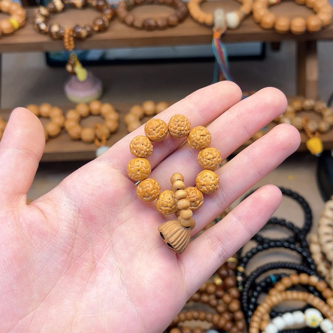 金刚菩提吊坠H*。金刚手捻