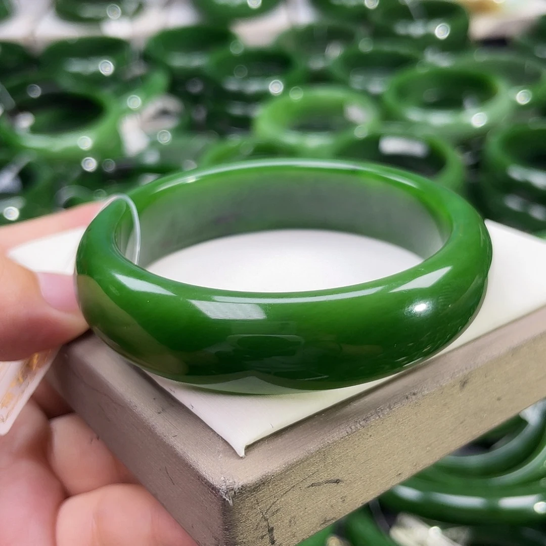 未镶嵌手镯和田玉（碧玉）