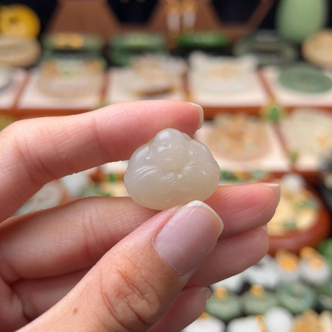 和田玉未镶嵌挂件果**爱