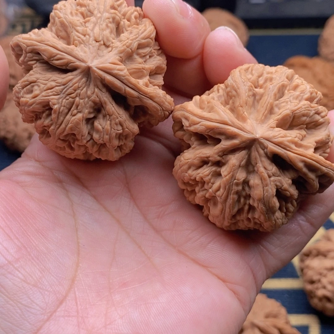 金***煌文玩核桃吊坠粗筋46