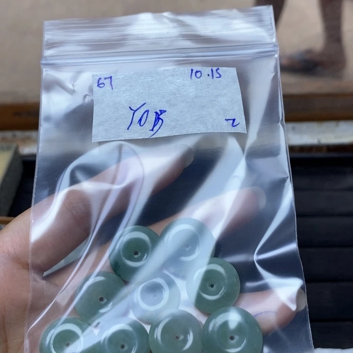珍***√定制翡翠未镶嵌不退