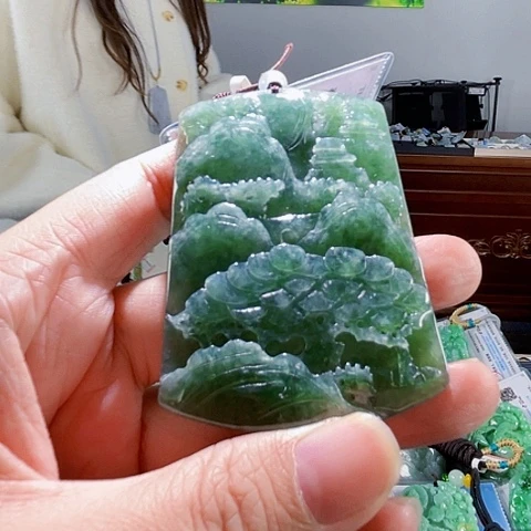 翡翠未镶嵌颈饰翡翠