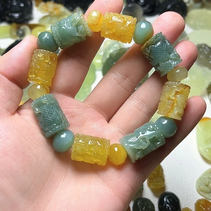 未镶嵌蛇纹石玉颈饰