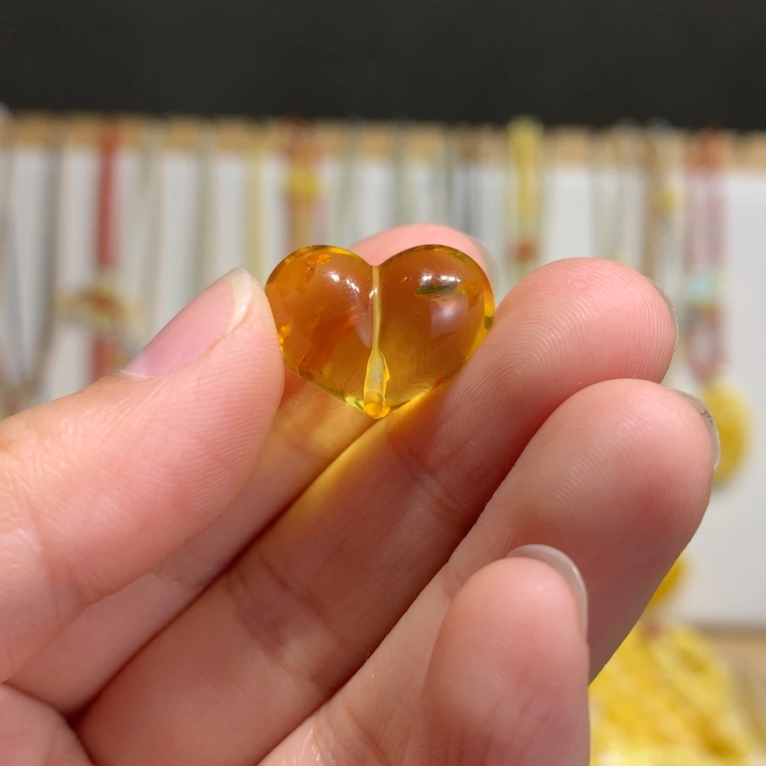 蜜蜡未镶嵌裸石配饰