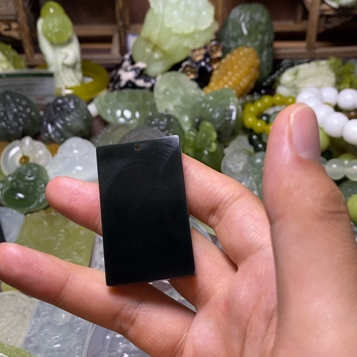 岫玉未镶嵌岫玉颈饰