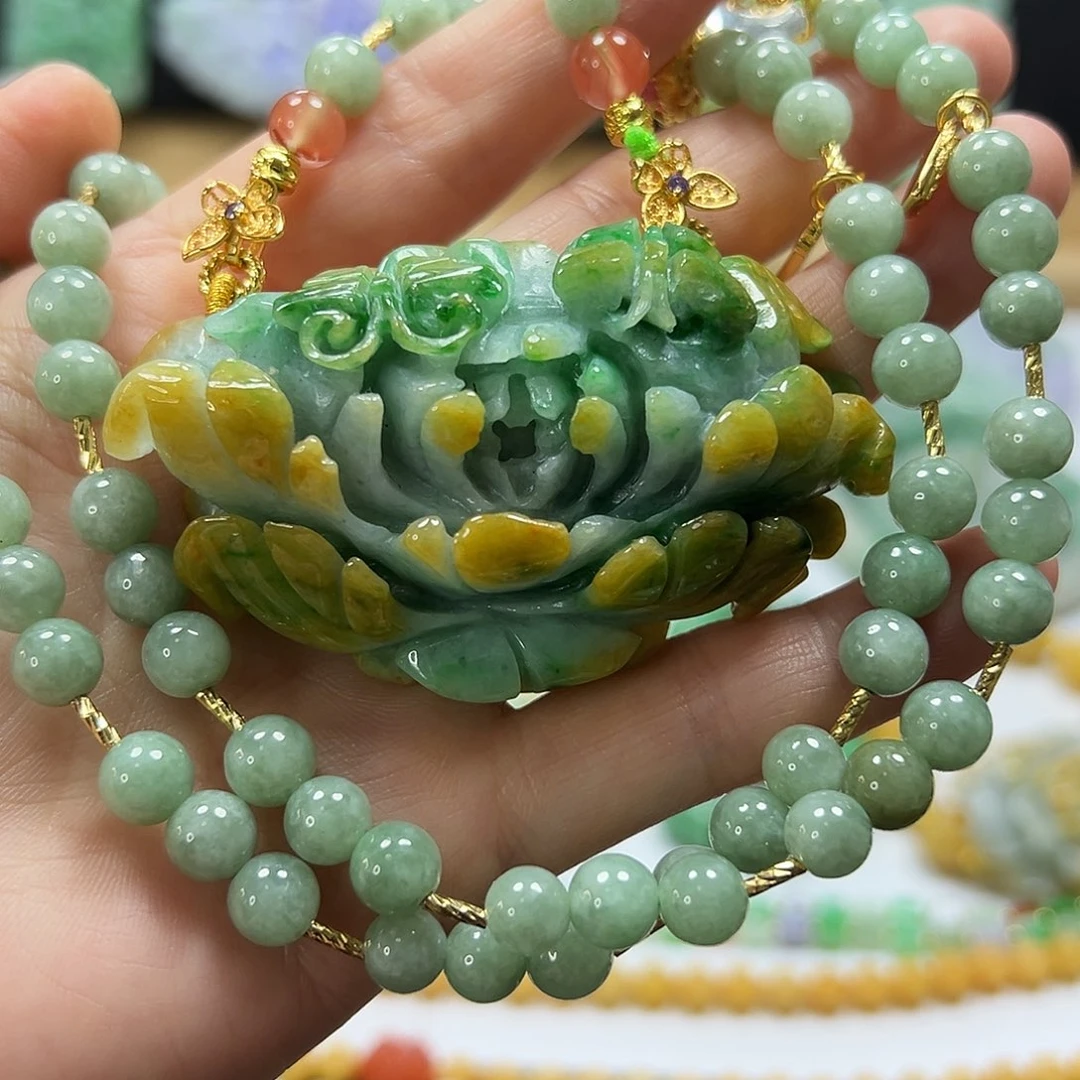 翡翠未镶嵌颈饰吊坠