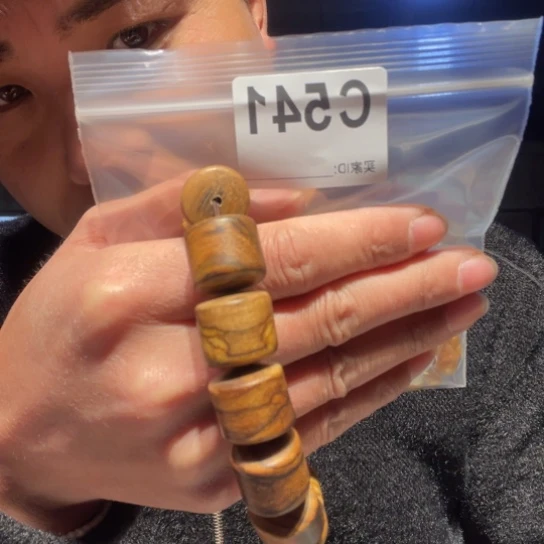 大叶紫檀（黑酸枝木类）541