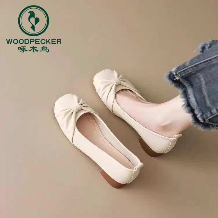 啄木鸟晚晚风单鞋女春季2025年新款玛丽珍鞋子配裙子软底小皮鞋子