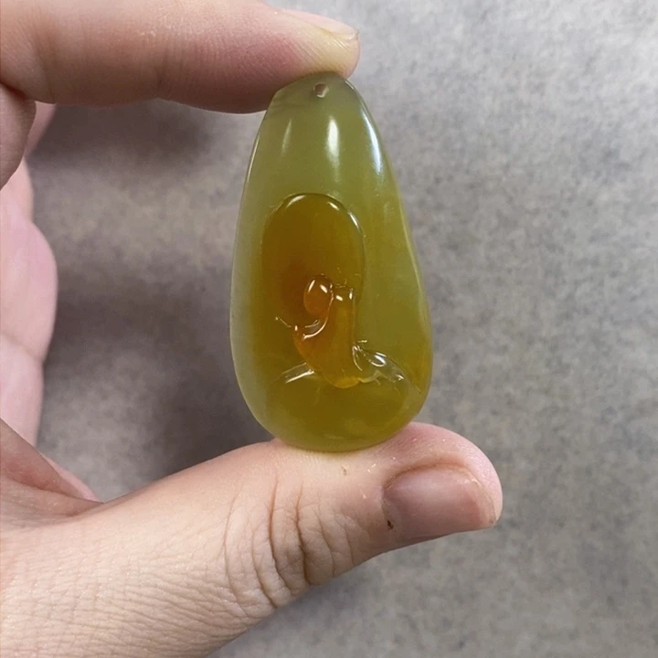 未镶嵌岫玉挂件吊坠