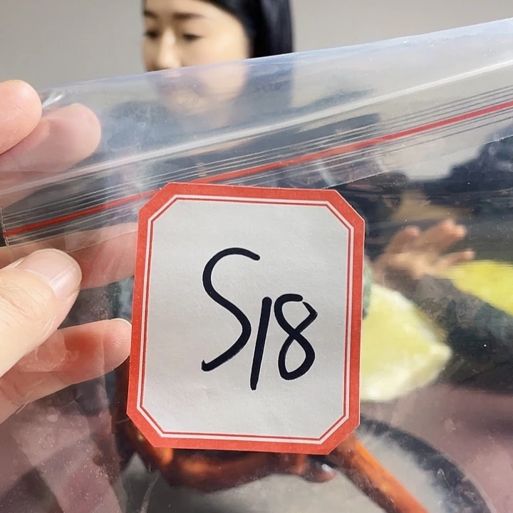 乡***者蛇纹石玉未镶嵌纯天然岫玉