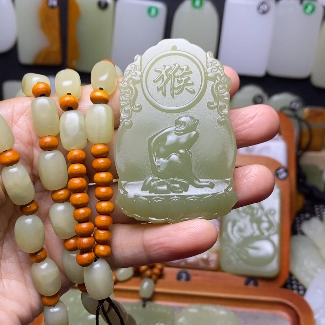 流***鱼新疆昆仑山料猴生肖牌子