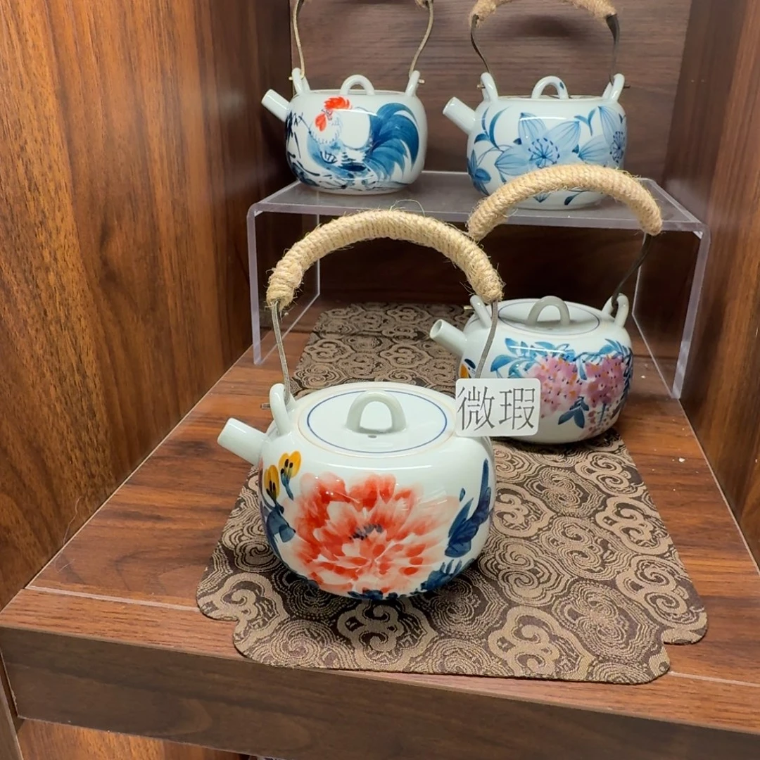 釉下手绘茶具微瑕