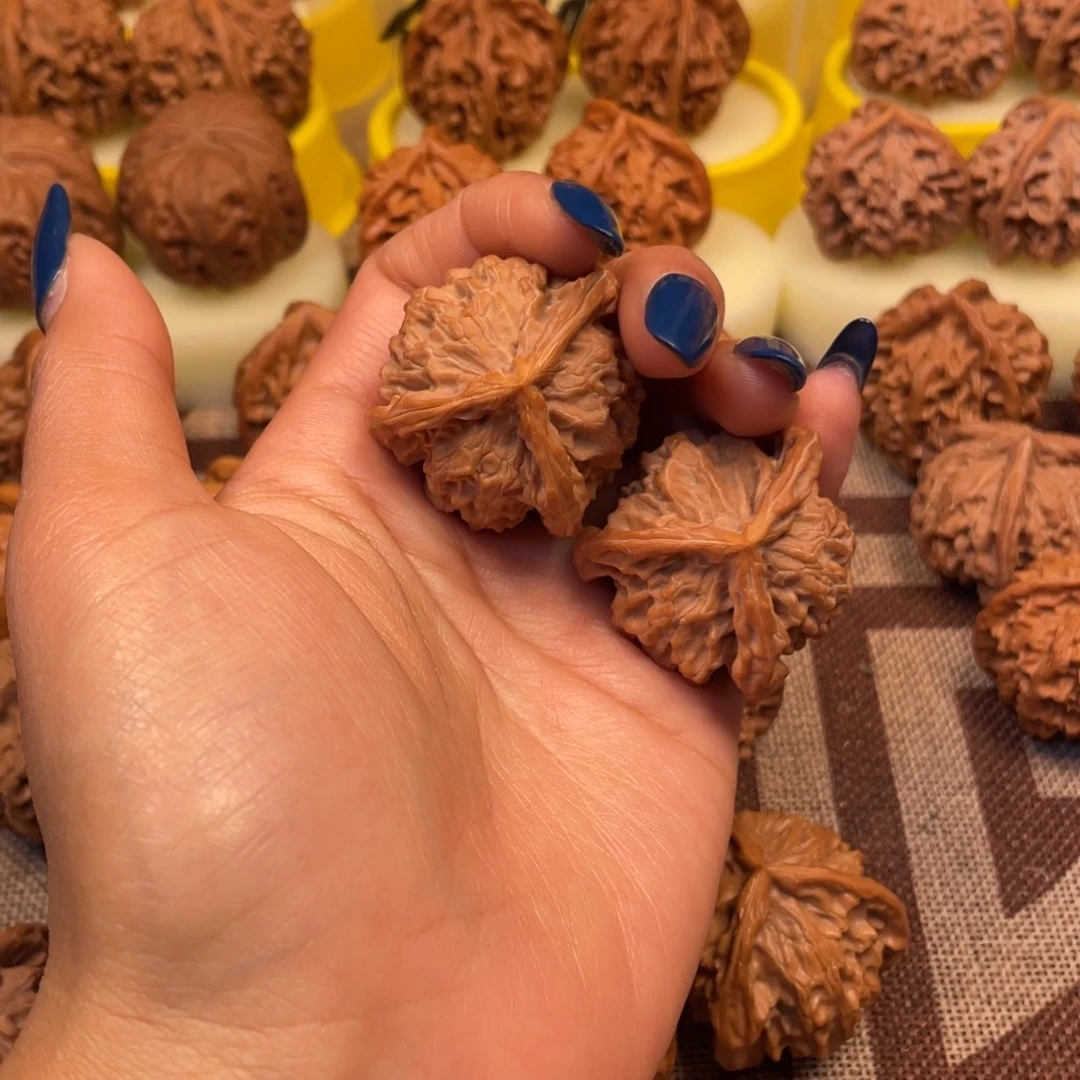 文玩核桃吊坠盘山三棱