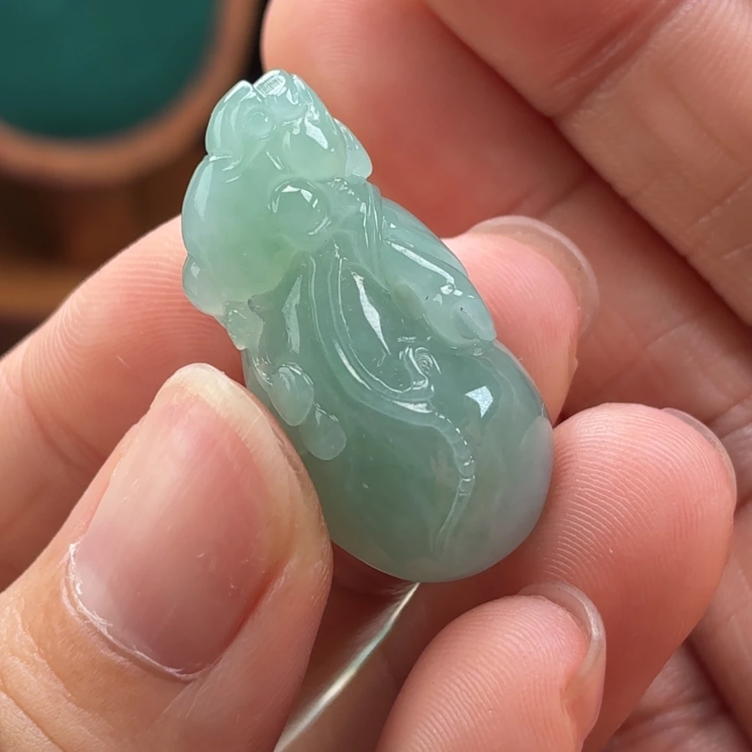 翡翠未镶嵌颈饰天然A货翡翠