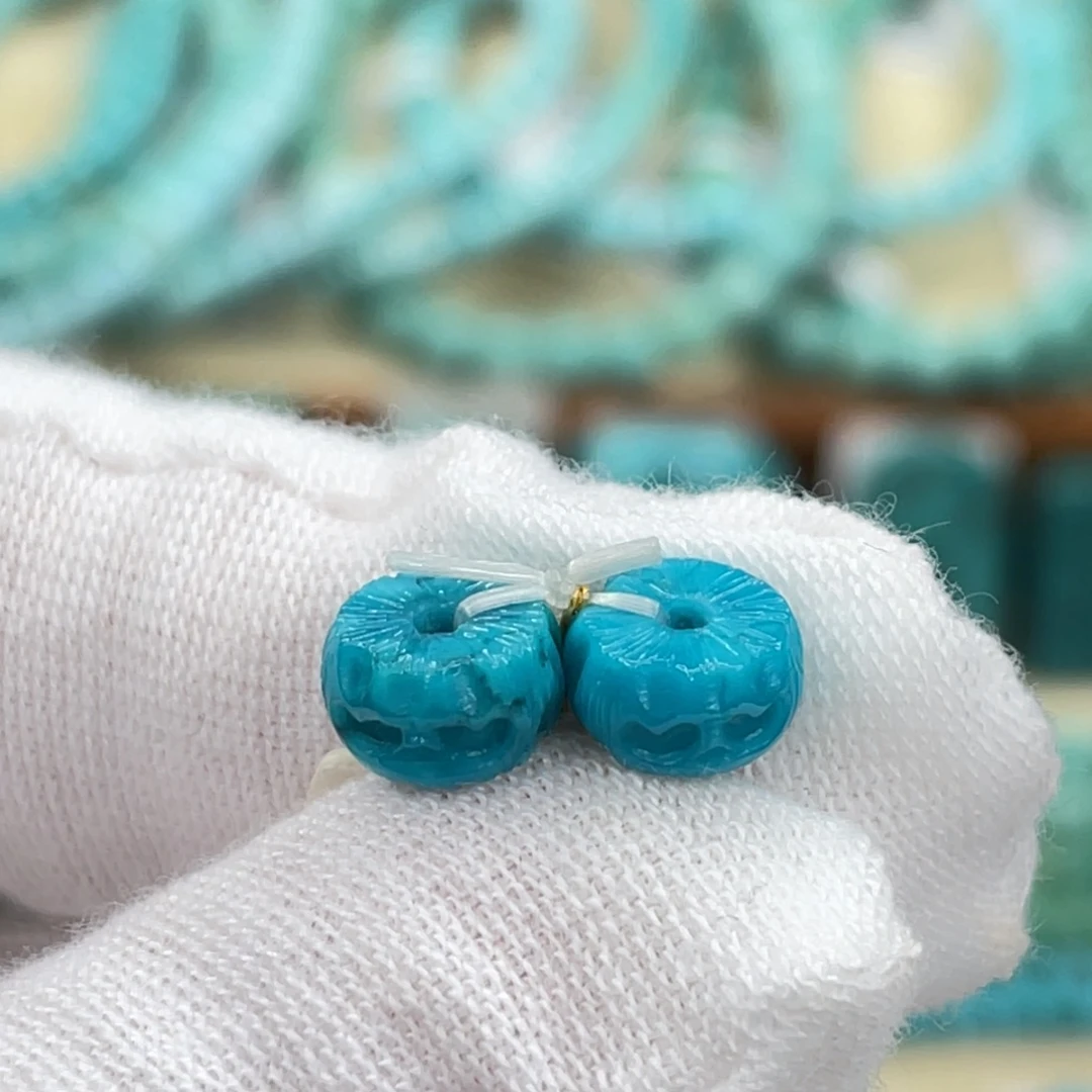 绿松石未镶嵌挂件