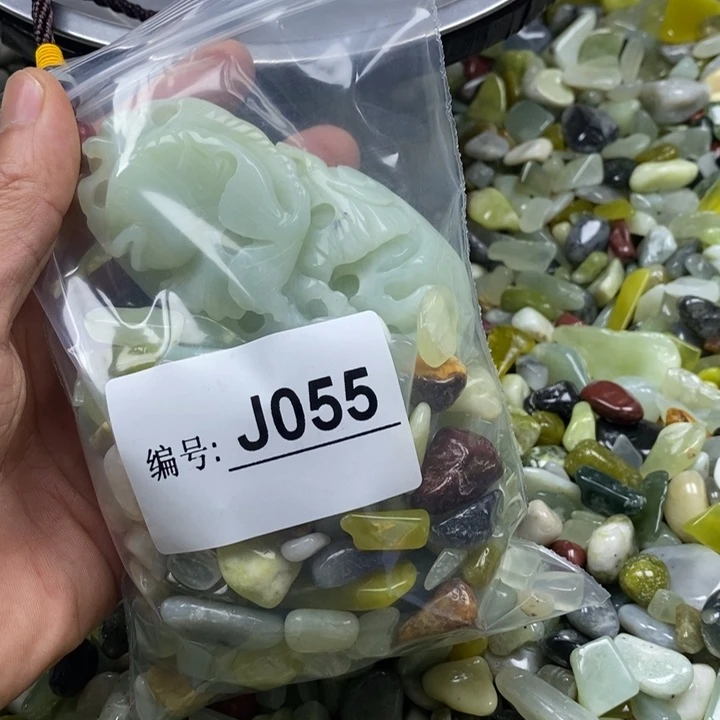 蛇纹石玉未镶嵌鱼缸石