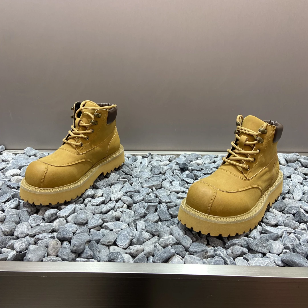 英伦风马丁靴男潮厚底增高工装靴防滑系带大黄靴时尚休闲高帮男靴