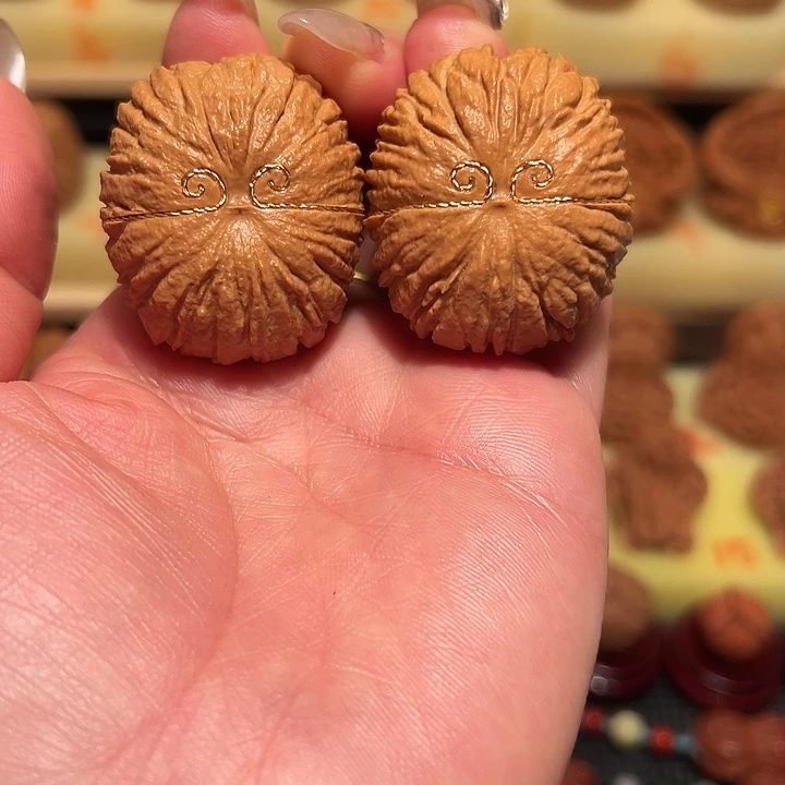 喜***洋桃核吊坠精品核桃