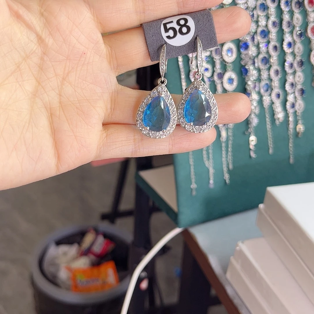 银S925镶嵌托帕石耳饰