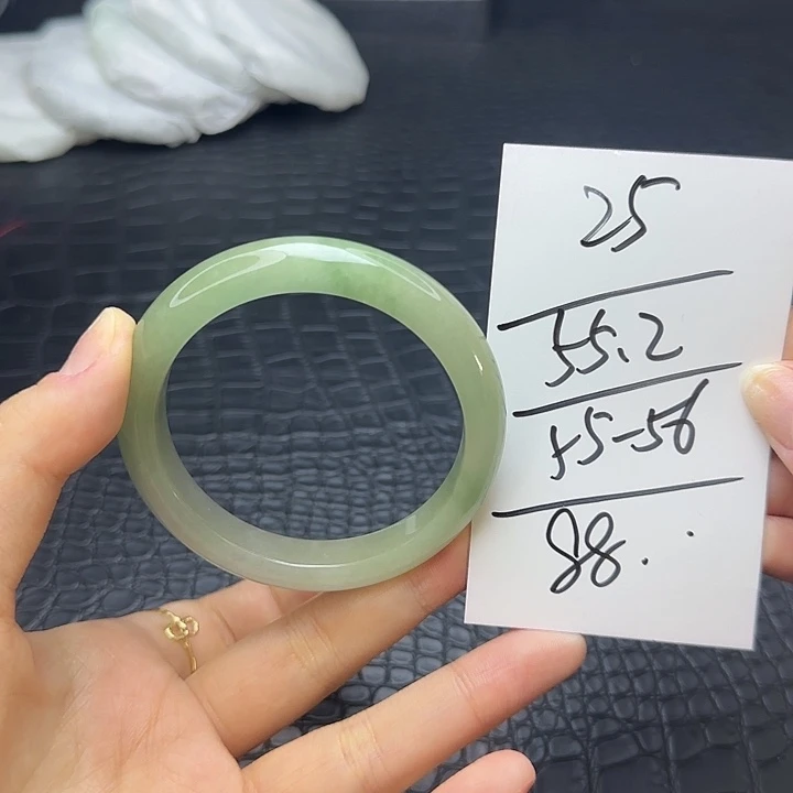 未镶嵌手镯翡翠25