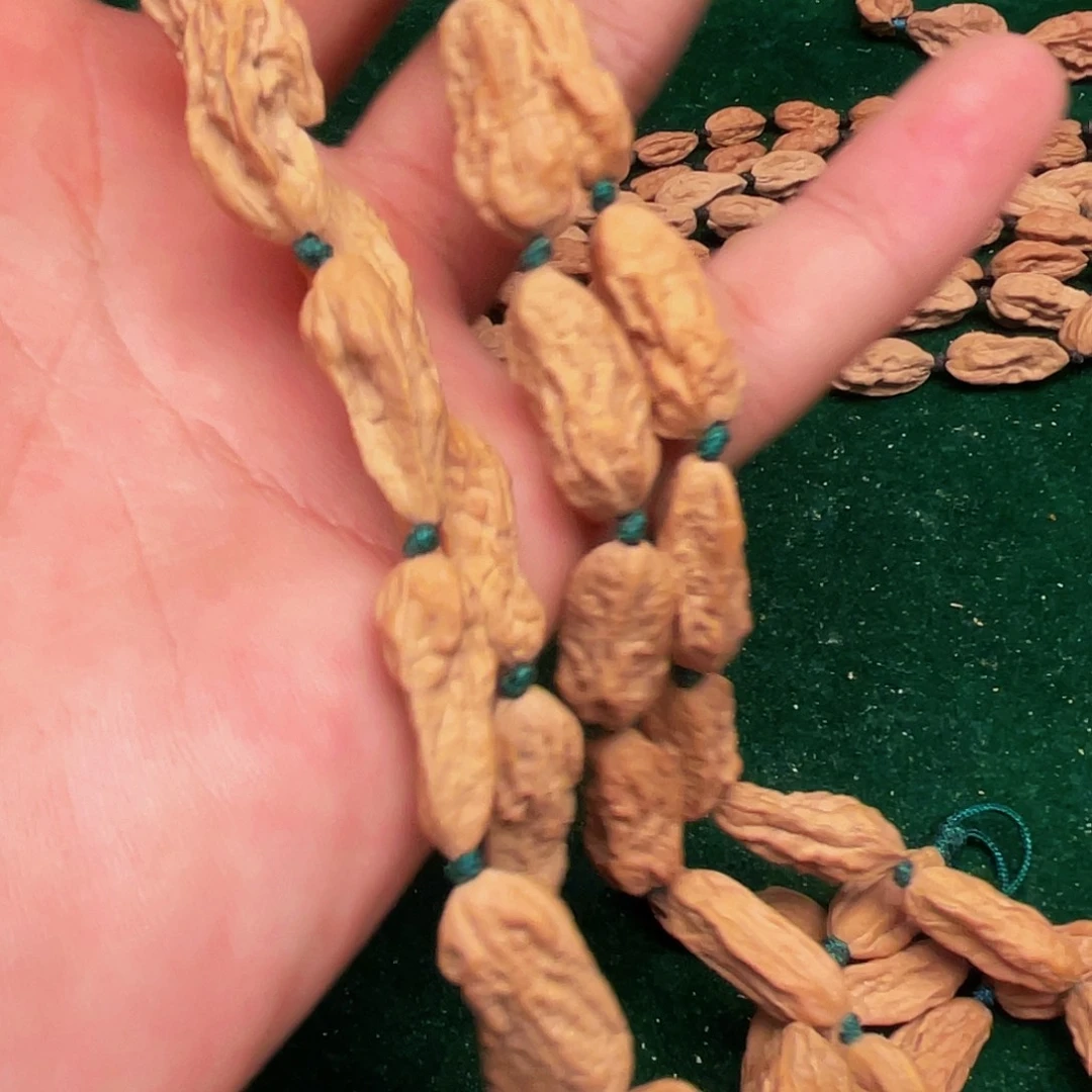 有***全文玩核桃吊坠异性