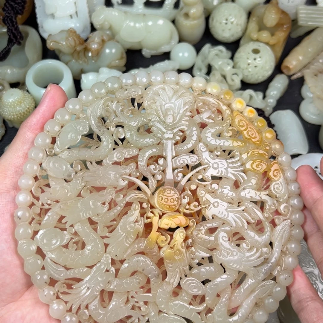 不***。和田玉未镶嵌摆件