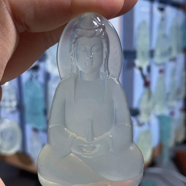 岫玉未镶嵌颈饰吊坠