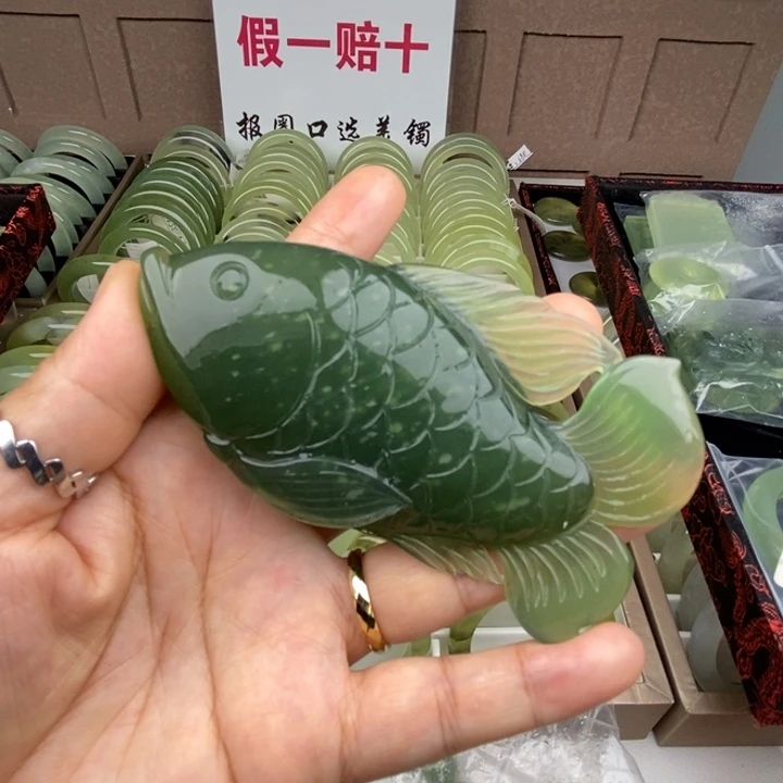 蛇纹石玉未镶嵌鱼手把