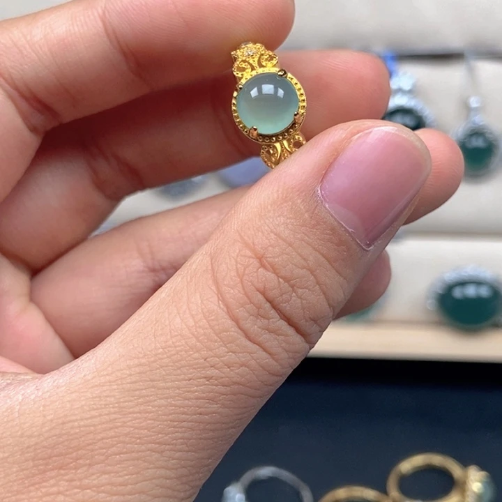 翡翠未镶嵌戒指戒指
