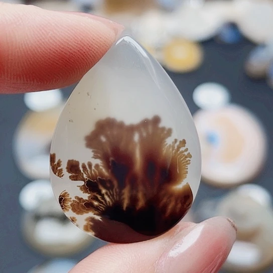 未镶嵌玛瑙/玉髓珠宝奇石