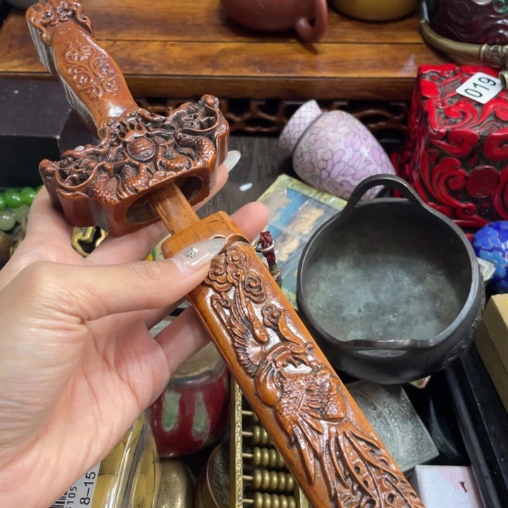 端景台紫檀木类木