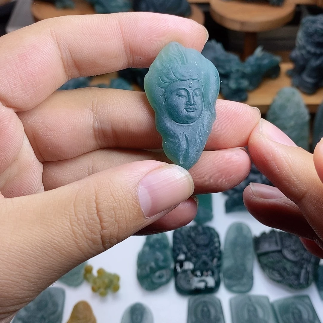 定制翡翠未镶嵌观音