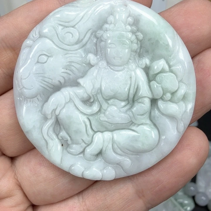 翡翠挂件未镶嵌翡翠