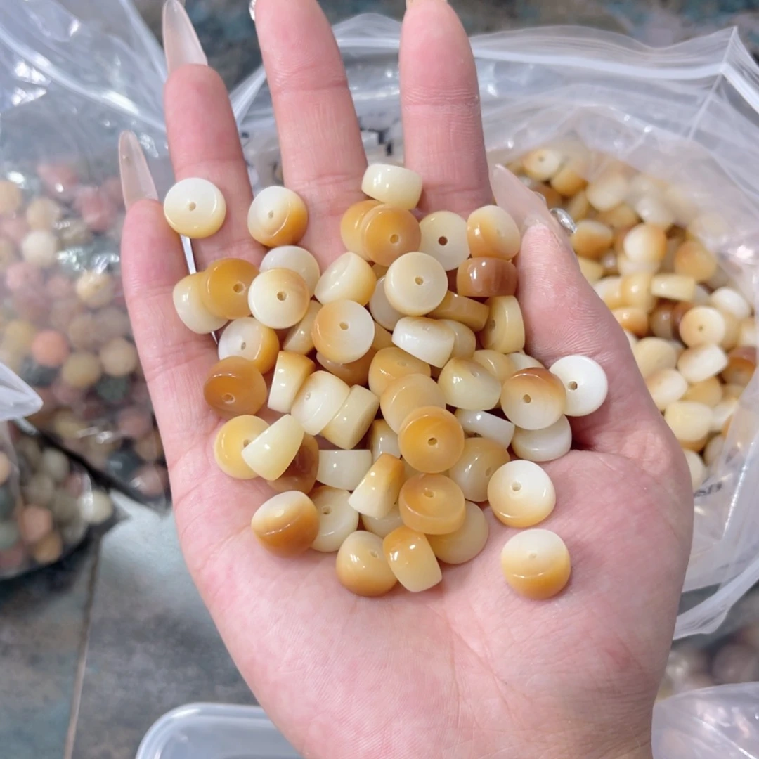 白玉菩提吊坠k12mm50颗。风化大肠